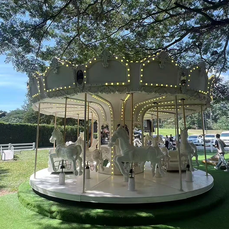 16 Seats White Carousel Ride with Metal Safety Fence